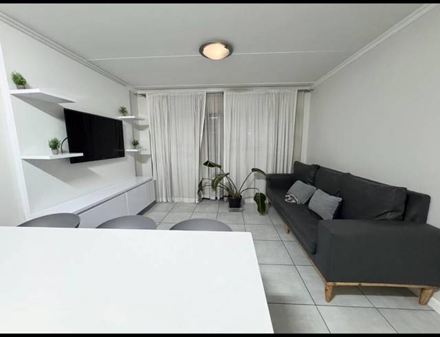 2 BEDROOM PROPERTY TO RENT IN CROWTHORNE AH